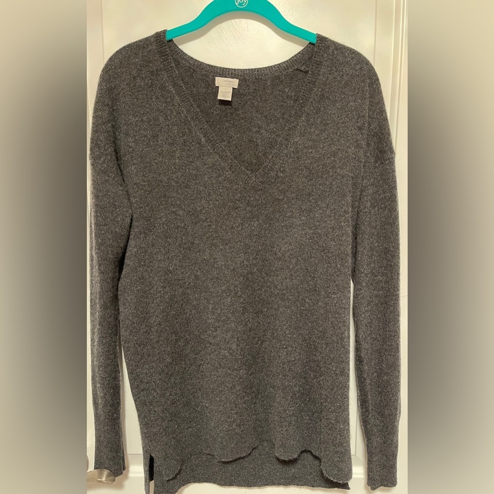Halogen Cashmere Sweater Womens Large Gray V-Neck Long Sleeve Pullover Preppy